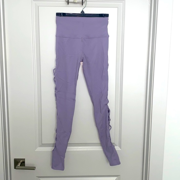 ALO Yoga Pants - ALO Yoga Lilac Leggings, XS